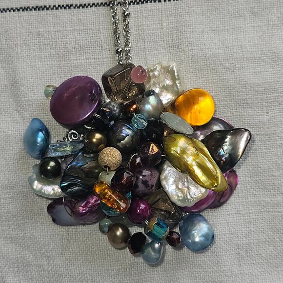 New! One of a Kind! Cluster Pendant Necklace - Picture 1 of 6